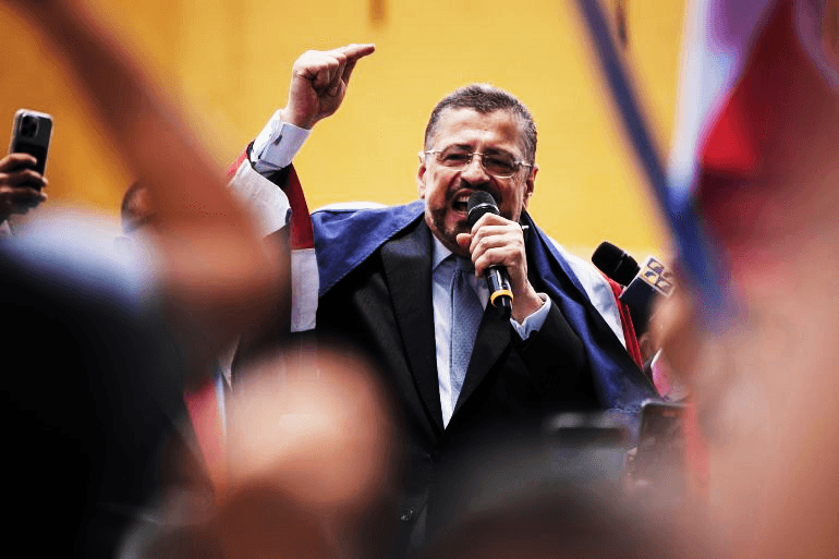 Chaves Robles Becomes First Costa Rican President to Face Loss of Immunity