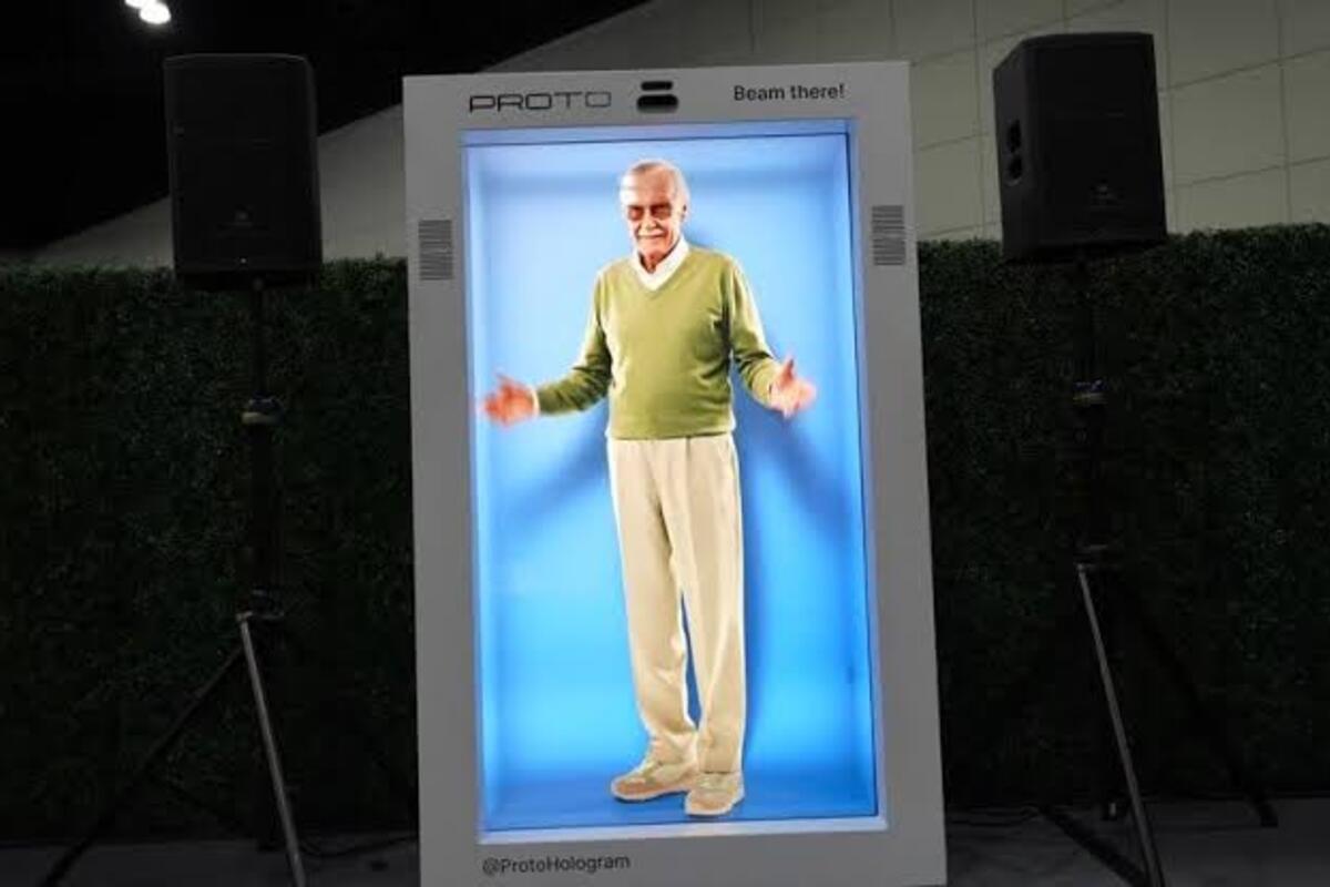 AI Hologram of Spider-Man Creator Stan Lee Unveiled at L.A. Comic Con