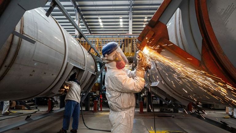 Asian Factories Struggle Amid Weak China, U.S. Demand