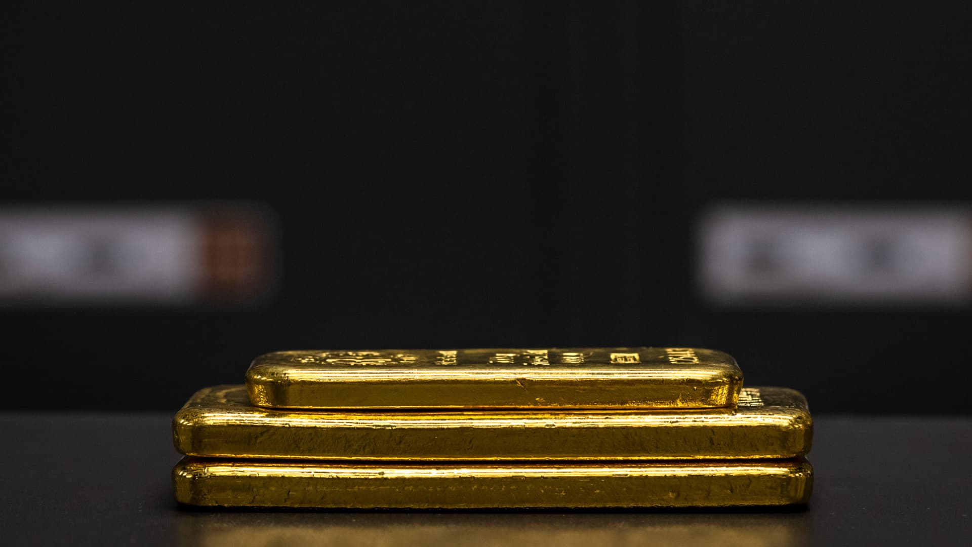 Gold Hits $4,000 an Ounce: Global Market Impact