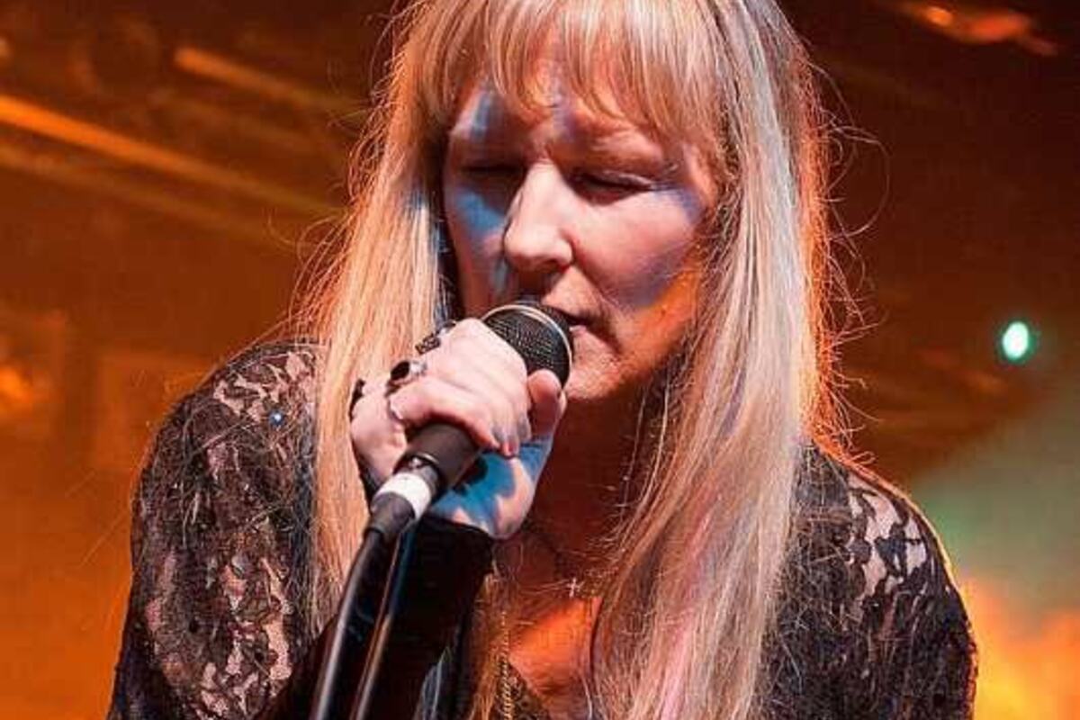 Beloved Rock Singer Dies at 71, Remembered as ‘A Truly Singular Talent’