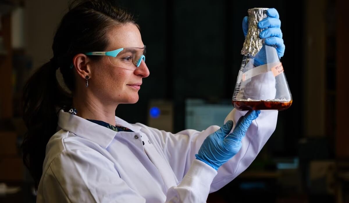 Scientists Discover That UV Light Could Be a Surprising Solution for Allergies