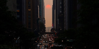 Smoke From Quebec Wildfires Chokes Eastern U.S., Forcing Closures and Triggering Health Alerts