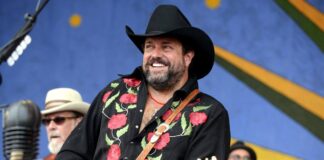 Raul Malo, Lead Singer of The Mavericks, Dies at 60