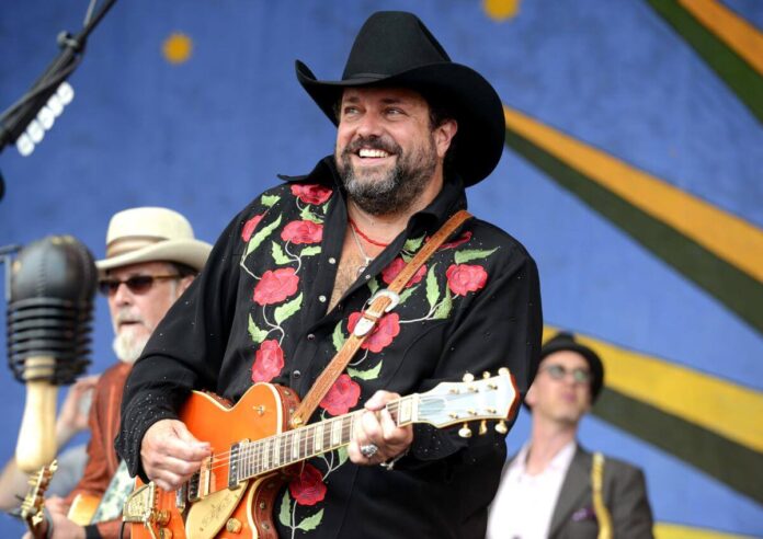 Raul Malo, Lead Singer of The Mavericks, Dies at 60