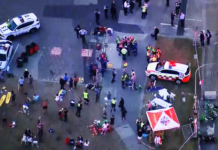 Thousands Gather at Bondi Beach in Tribute as Australia Prepares for Funerals
