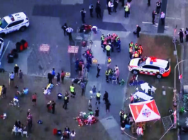 Thousands Gather at Bondi Beach in Tribute as Australia Prepares for Funerals