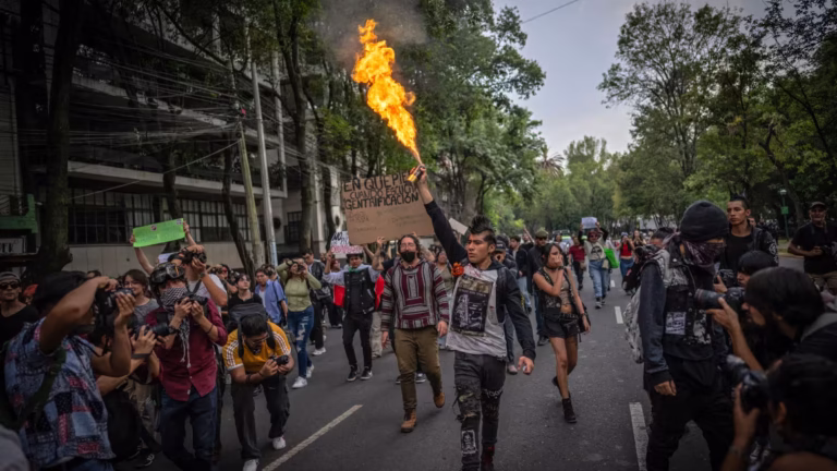 Anti-Gentrification Protest in Mexico City Targets Foreigners Amid Rising Housing Pressures