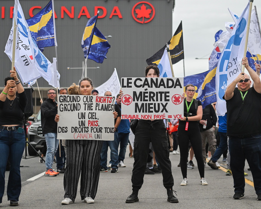 Air Canada, Flight Attendants Union Reach Tentative Deal to End Three-Day Strike 1 Air Canada, Flight Attendants Union Reach Tentative Deal to End Three-Day Strike