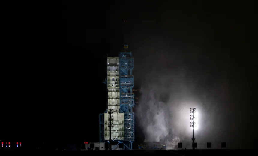 China-Sends-Youngest-Astronaut-and-Mice-to-Tiangong-Station