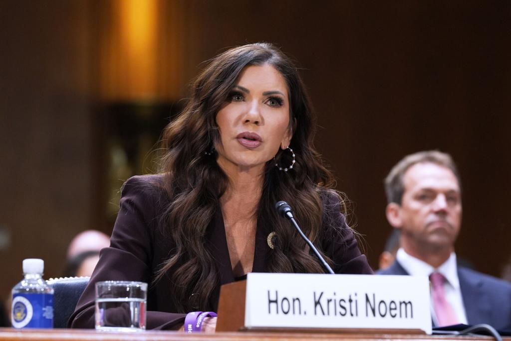 Trump Halts Diversity Visa Lottery After Brown University Attack 1 Trump