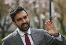 Reform-Minded Mayor Takes Over New York Amid NYPD Stability